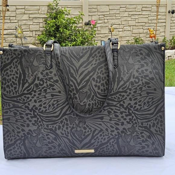 Betsey Johnson Black and Gray Tote Bag with Gold Accents - Picture 3 of 7